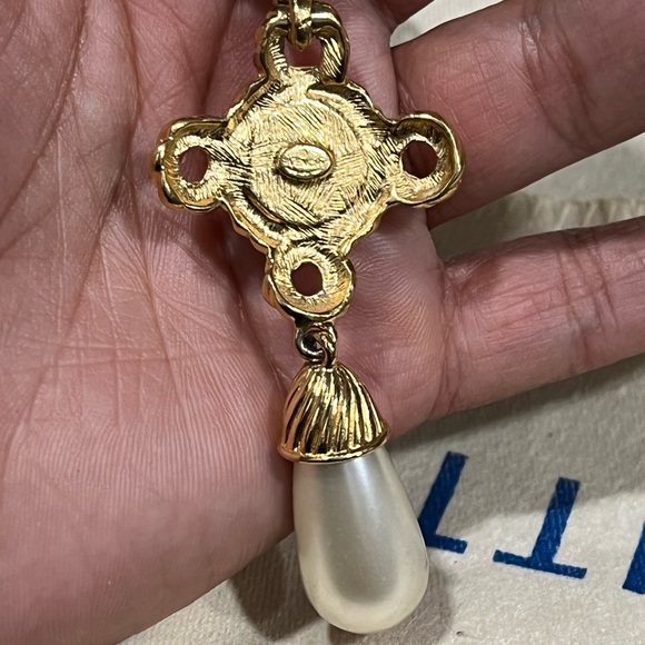 VINTAGE GIVENCHY DOUBLE LAYER PEARL NACKLACE - Picture 4 of 6